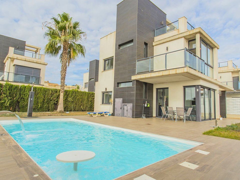 Villa i Cabo Roig, Alicante - foto 1