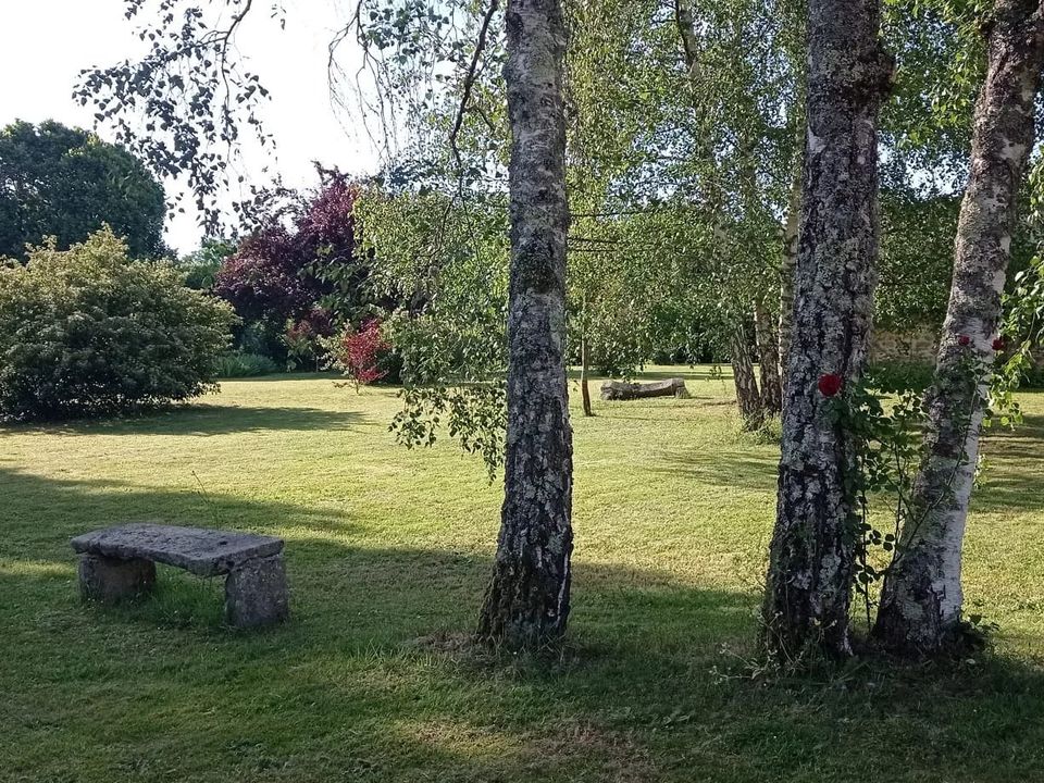 Landsbyhus i Saint-Sulpice-les-Feuilles, Haute-Vienne - foto 4