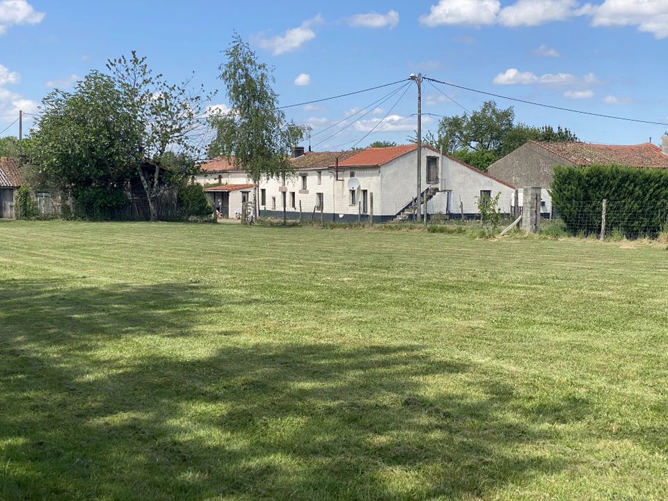 Villa in Millac, Vienne - foto 1
