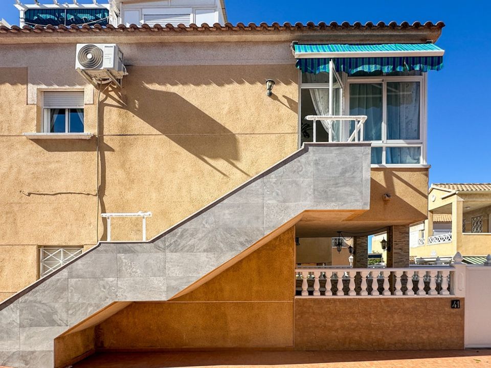 Квартира в Torrevieja, Alicante - фотография 4