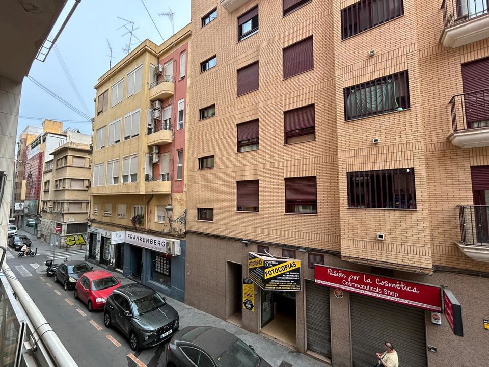 Lejlighed i Alicante, Alicante - foto 1