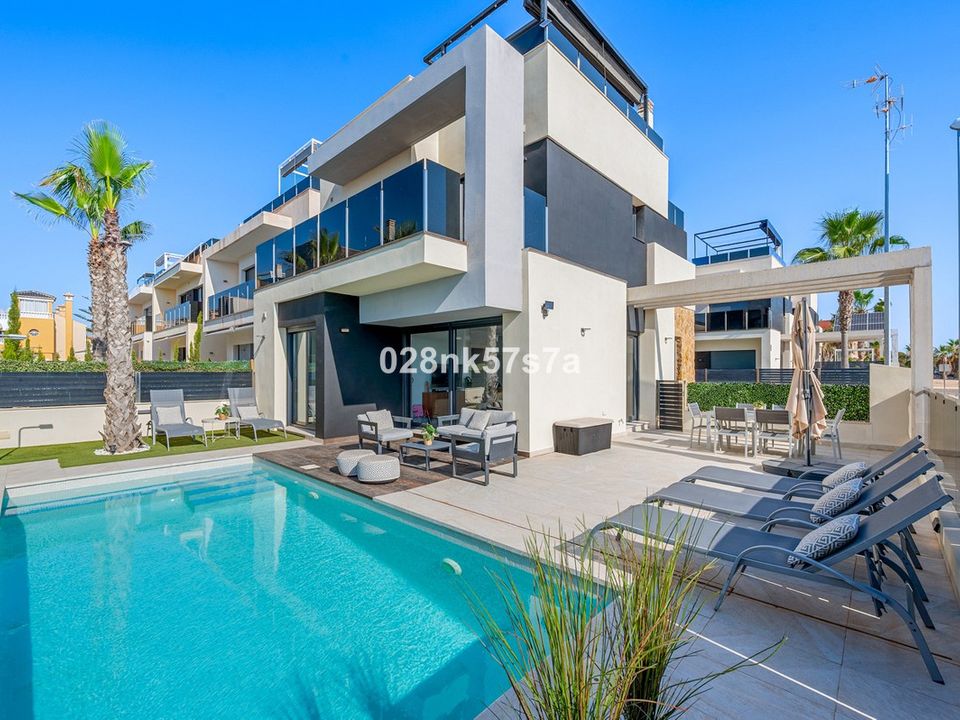 Villa i Cabo Roig, Alicante - foto 1