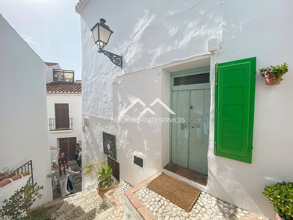 Erhvervsejendom i Frigiliana, Malaga - foto 1