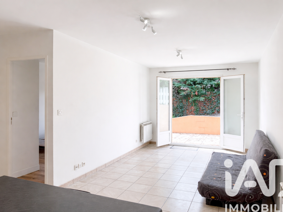Lejlighed i Saint-Genis-Laval, Rhone - foto 2