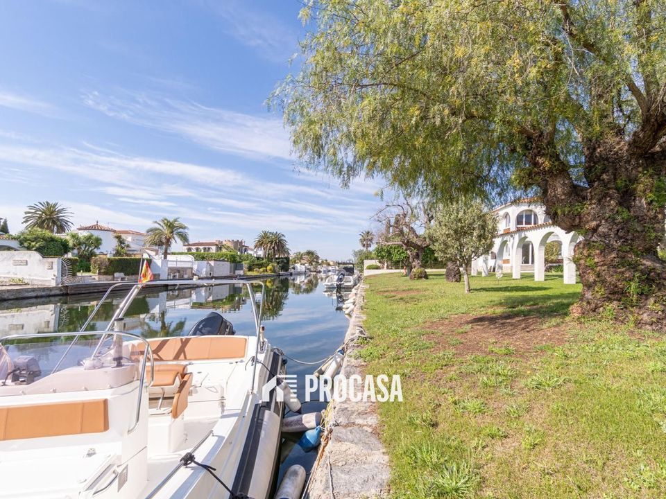 Lejlighed i Empuriabrava, Gerona - foto 2