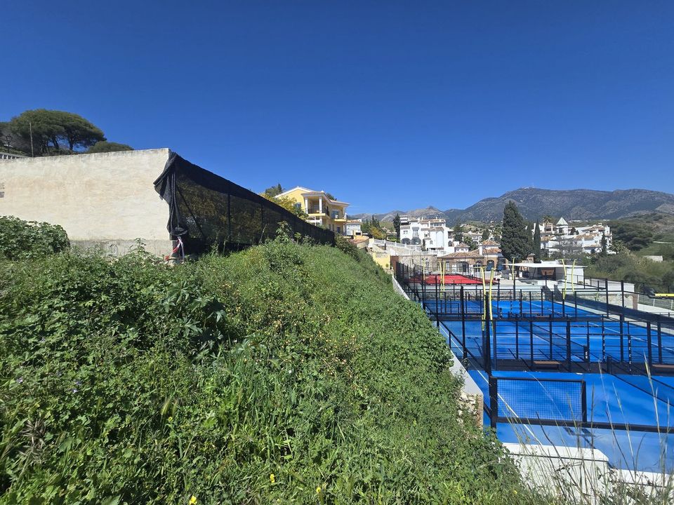 Helårsgrund i Fuengirola, Malaga - foto 1