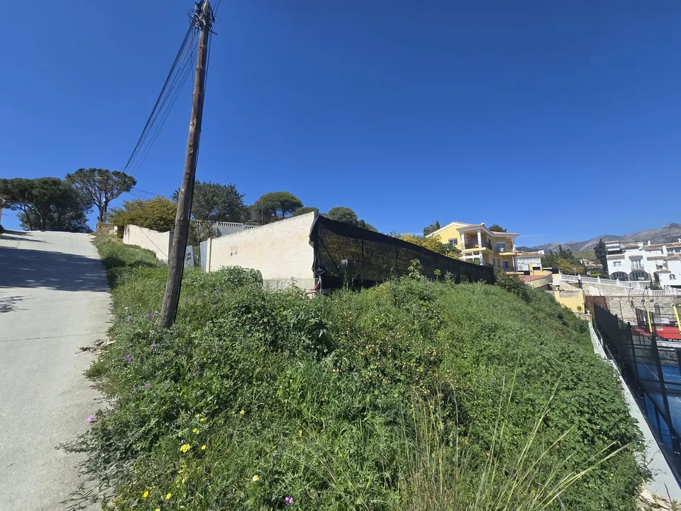 Helårsgrund i Fuengirola, Malaga - foto 3