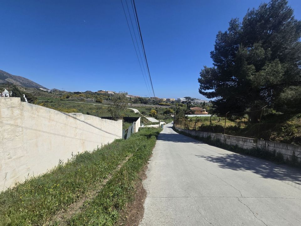 Helårsgrund i Fuengirola, Malaga - foto 4