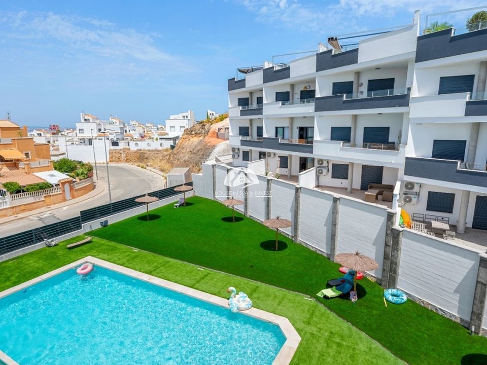 Bungalow i Orihuela Costa, Alicante - foto 1