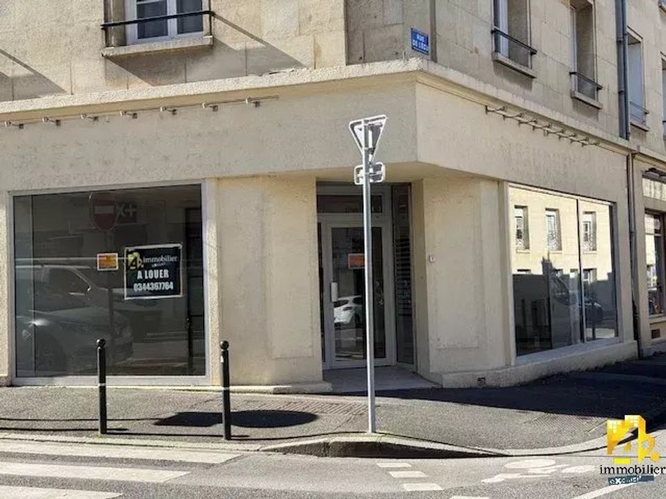 Erhvervsejendom i Compiègne, Oise - foto 2