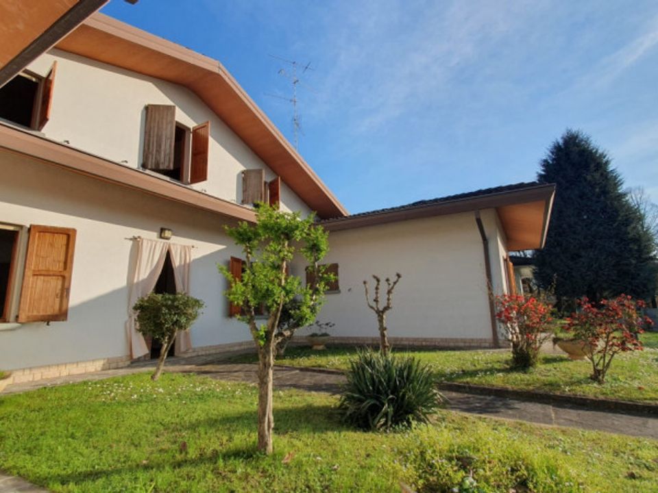 Villa i Novi di Modena, Modena - foto 1