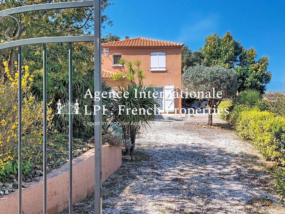 Villa i Le Boulou, Pyrenees-Orientales - foto 1