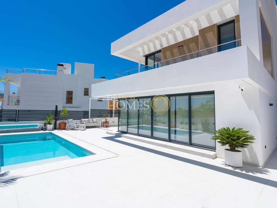 Villa i Nerja, Malaga - foto 1