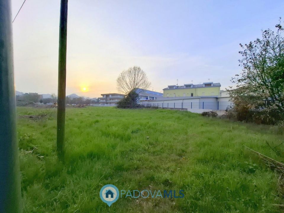 Helårsgrund i Montegrotto Terme, Padua - foto 3