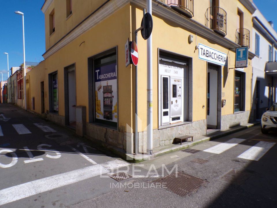 Erhvervsejendom i Cagliari, Cagliari - foto 1