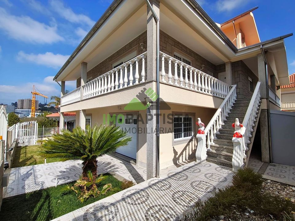 Villa i Santa Maria da Feira, Aveiro - foto 1