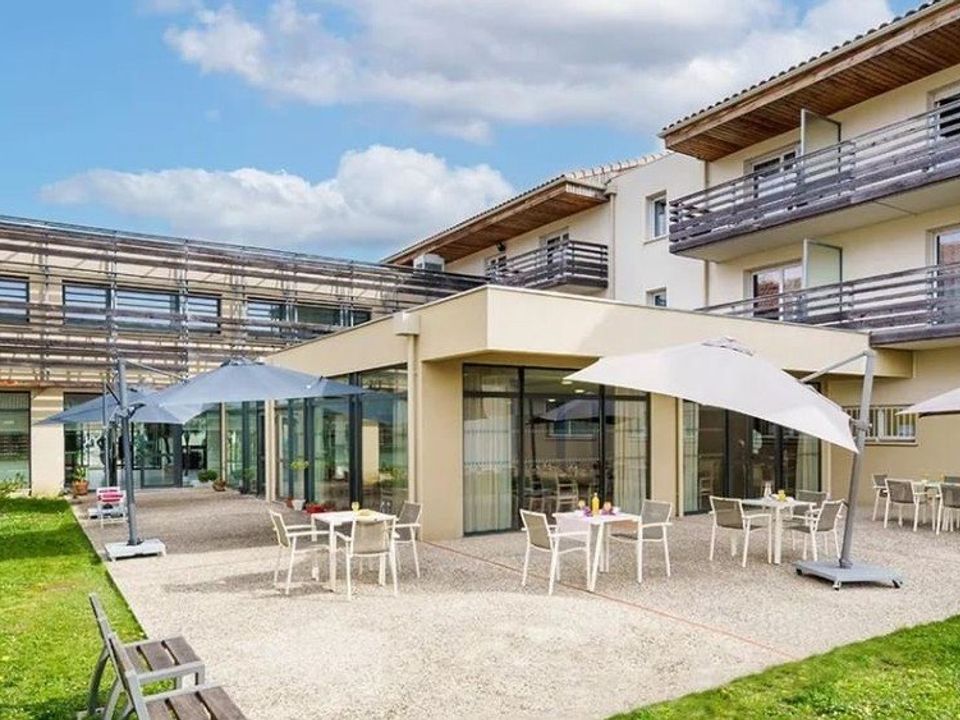 Erhvervsejendom i Tarbes, Hautes-Pyrenees - foto 1