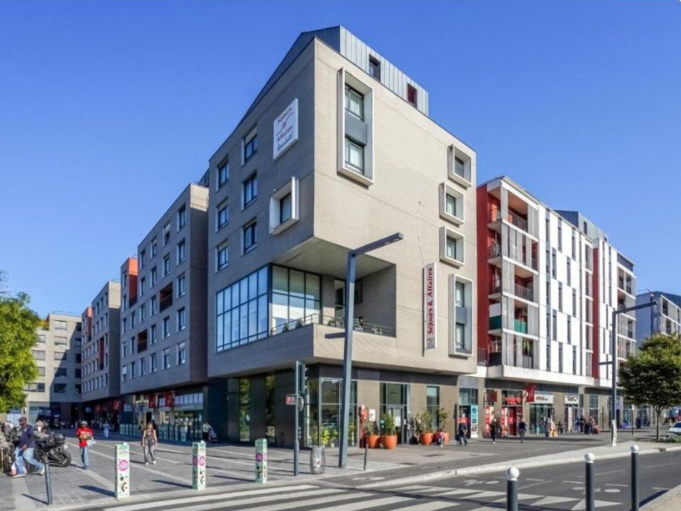 Erhvervsejendom i Vitry-sur-Seine, Val-de-Marne - foto 1