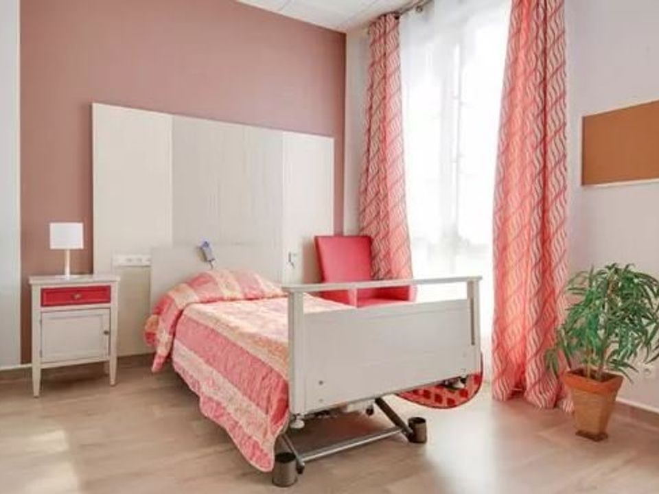 Propriedade comercial em Le Soler, Pyrenees-Orientales - foto 2