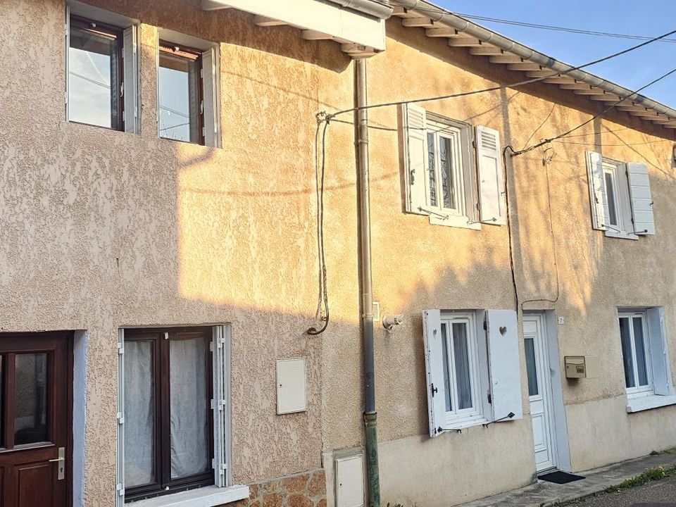 Villa i Saint-Genis-les-Ollières, Rhone - foto 1