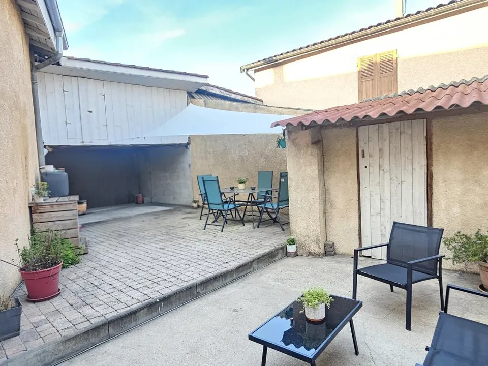 Villa i Saint-Genis-les-Ollières, Rhone - foto 2