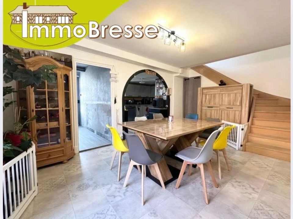 Casa de pueblo en Bage-le-Chatel, Ain - foto 1