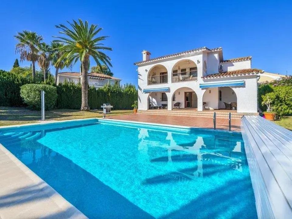 Villa i Estepona, Malaga - foto 1