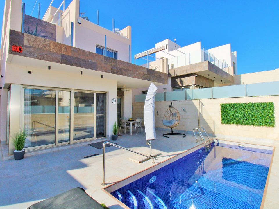 Villa i Villamartin, Alicante - foto 1