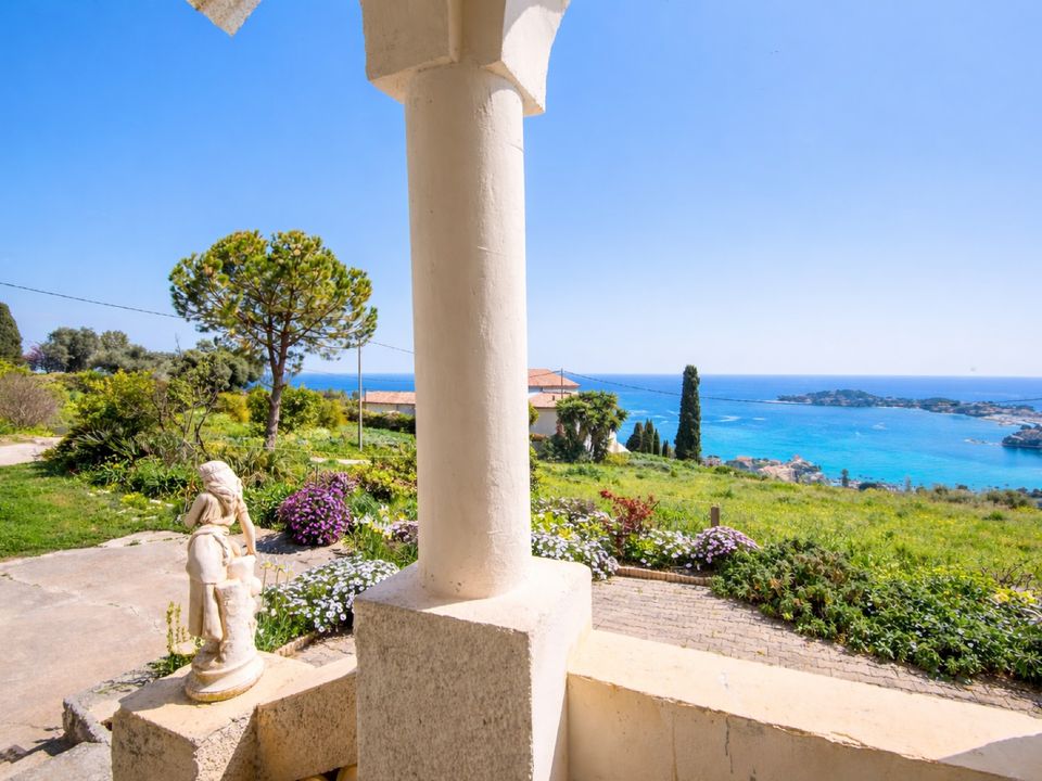 Villa i Villefranche-sur-Mer, Alpes-Maritimes - foto 1
