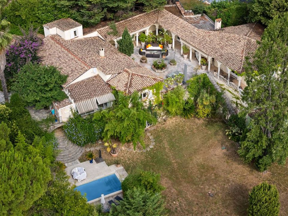 Villa i Grasse, Alpes-Maritimes - foto 1