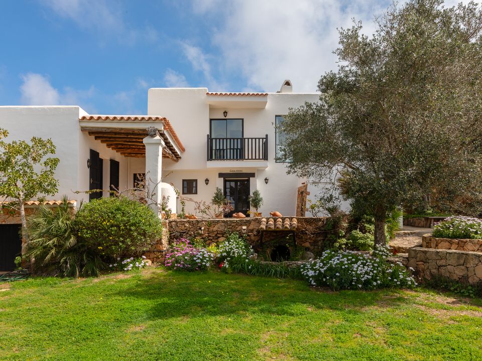 Landejendom i Cala Salada, Ibiza - foto 1