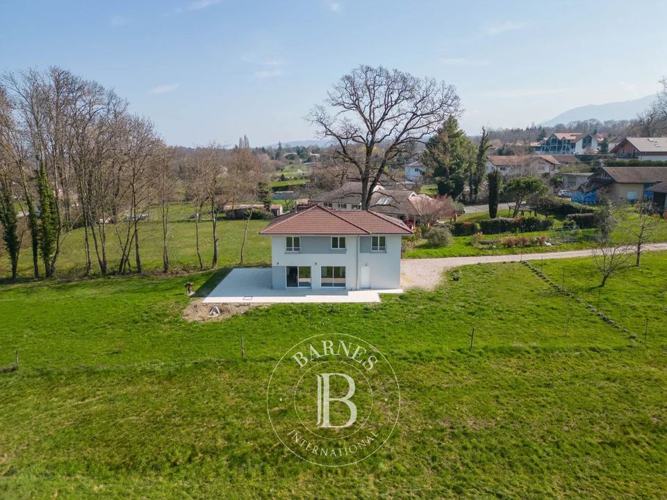 Villa i Anthy-sur-Léman, Haute-Savoie - foto 1