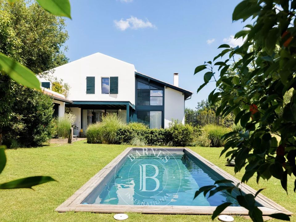 Villa i Arbonne, Pyrenees-Atlantiques - bilde 1