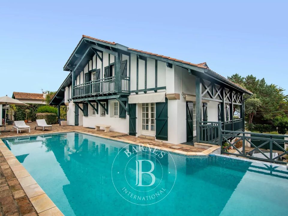 Villa i Saint-Jean-de-Luz, Pyrenees-Atlantiques - foto 1
