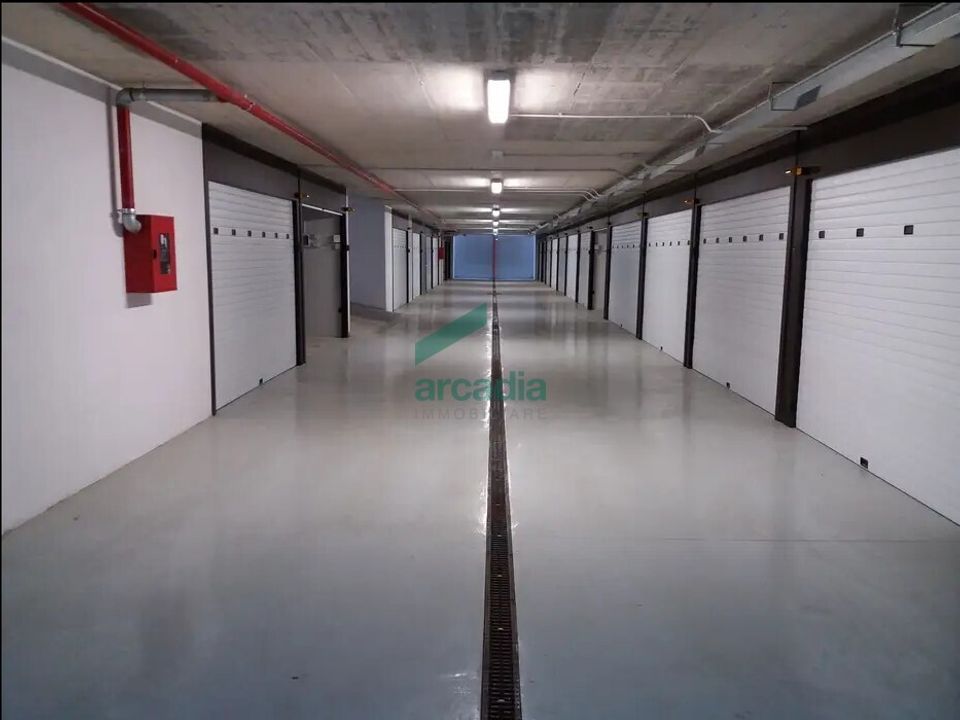Garage i Bari, Bari - foto 1