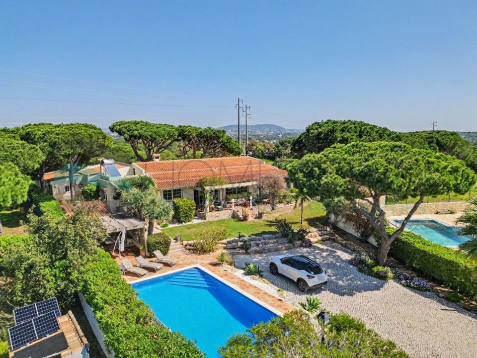 Villa i Quarteira, Faro - foto 1