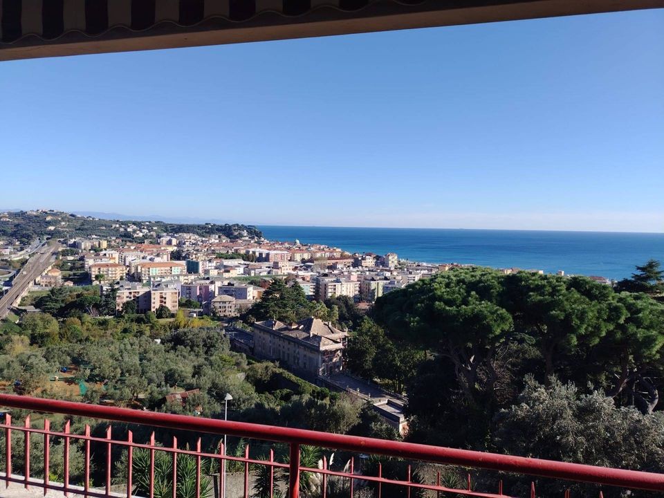 Lejlighed i Albissola Marina, Savona - foto 1