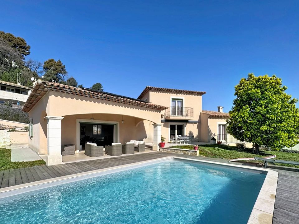 Villa en Carros, Alpes-Maritimes - foto 1