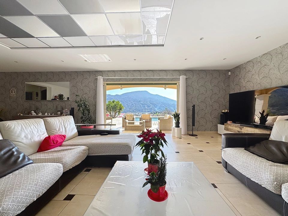 Villa en Carros, Alpes-Maritimes - foto 4