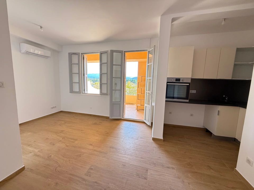 Apartment in Saint-Florent, Haute-Corse - photo 3