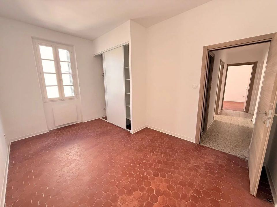 Apartment in Saint-Florent, Haute-Corse - photo 4