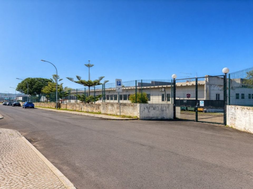 Erhvervsejendom i Carnaxide, Lisbon - foto 1