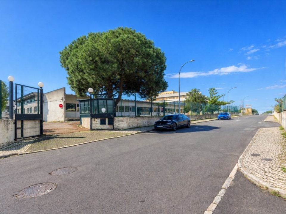 Erhvervsejendom i Carnaxide, Lisbon - foto 2