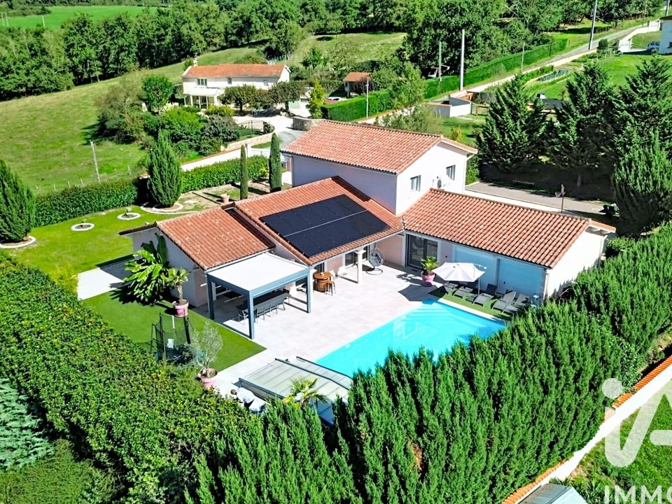 Villa i Balbigny, Loire - foto 1