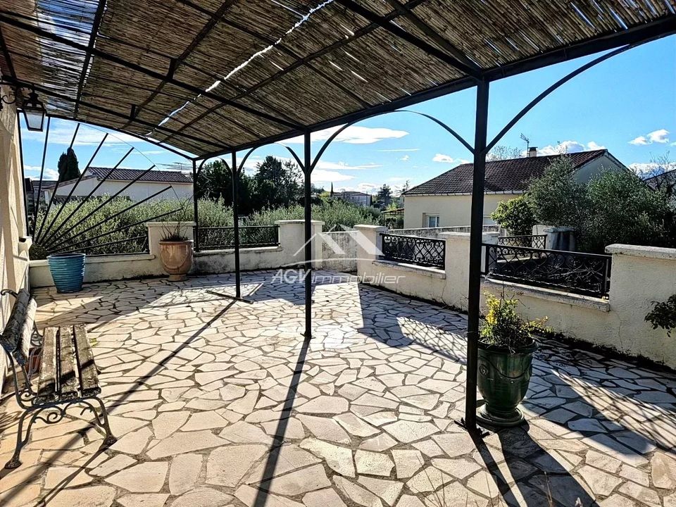 Villa i Saint-Hilaire-de-Brethmas, Gard - bilde 1