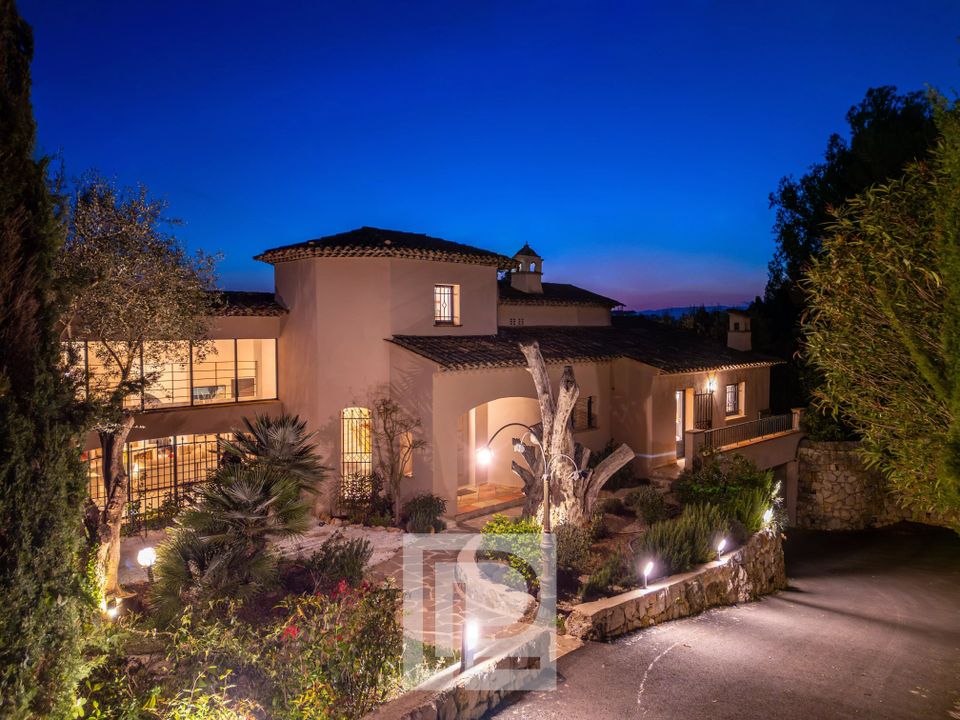 Villa i Mougins, Alpes-Maritimes - foto 1