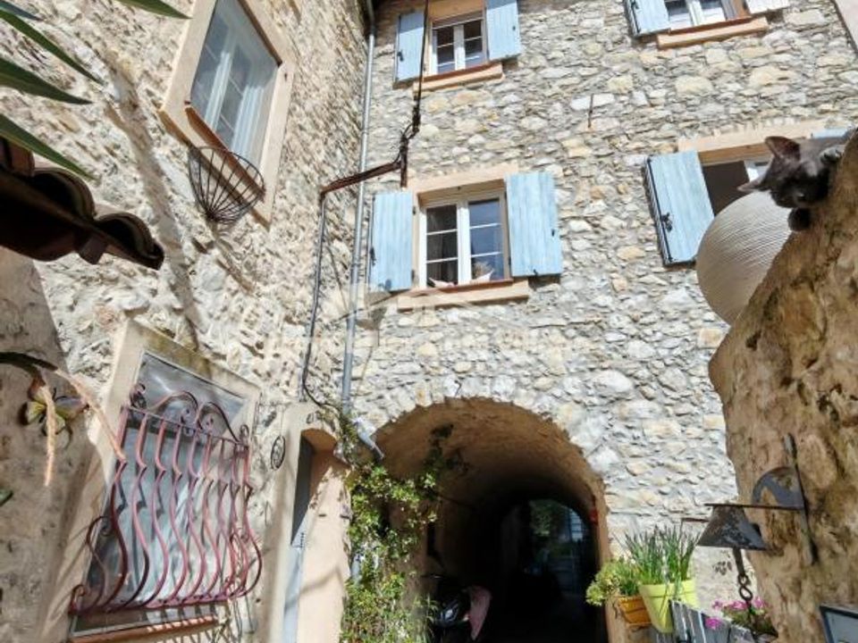 Landsbyhus i La Trinite, Alpes-Maritimes - foto 1