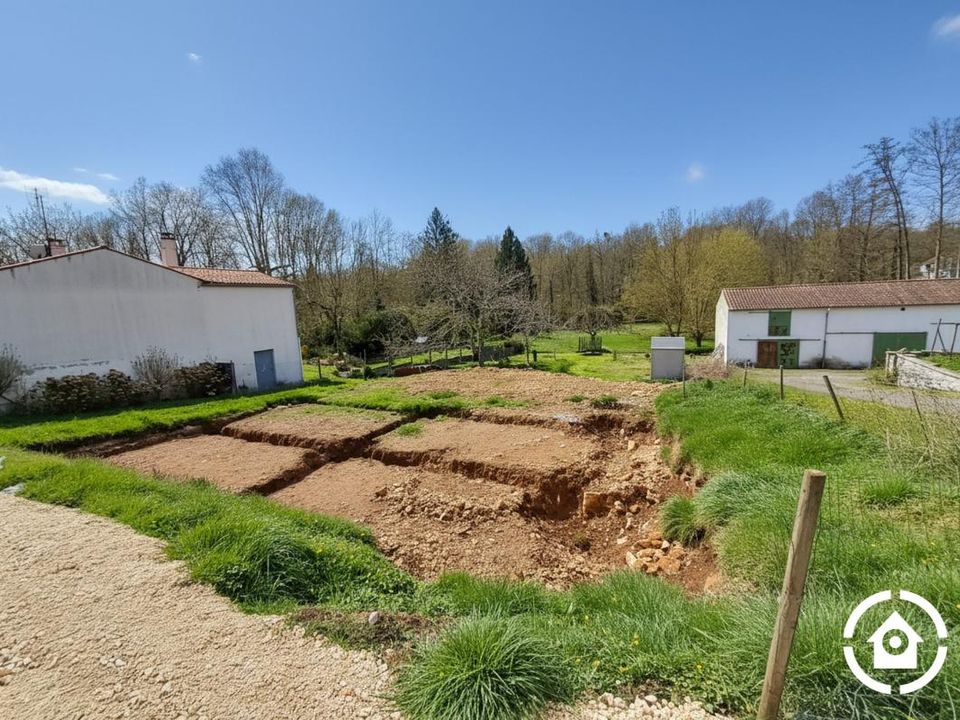Helårsgrund i Saint-Sauvant, Charente-Maritime - foto 2
