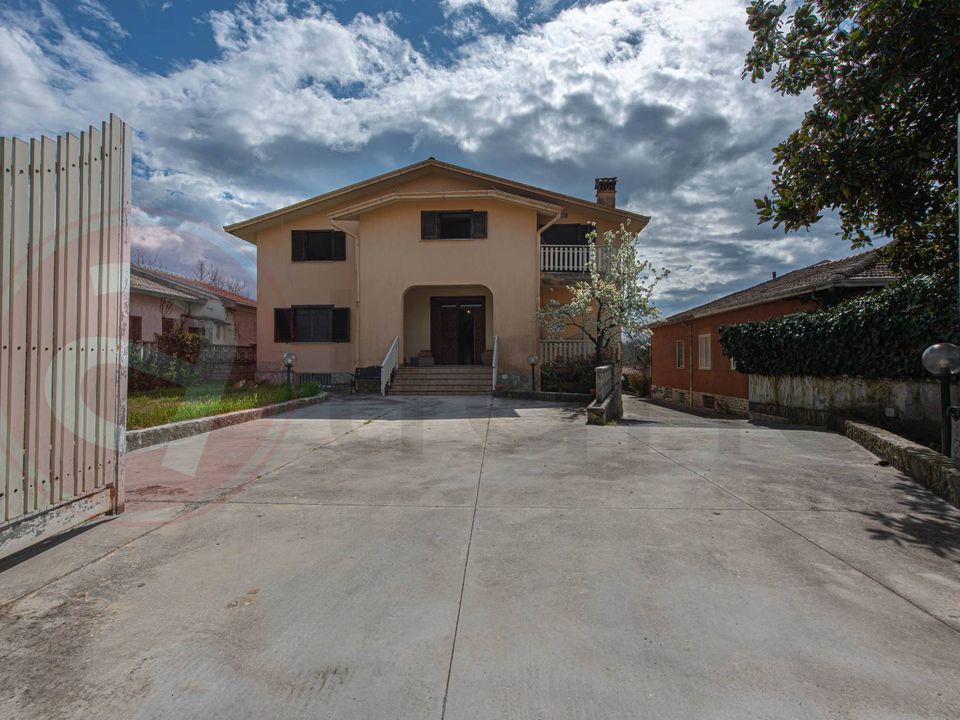 Villa i Arce, Frosinone - foto 1