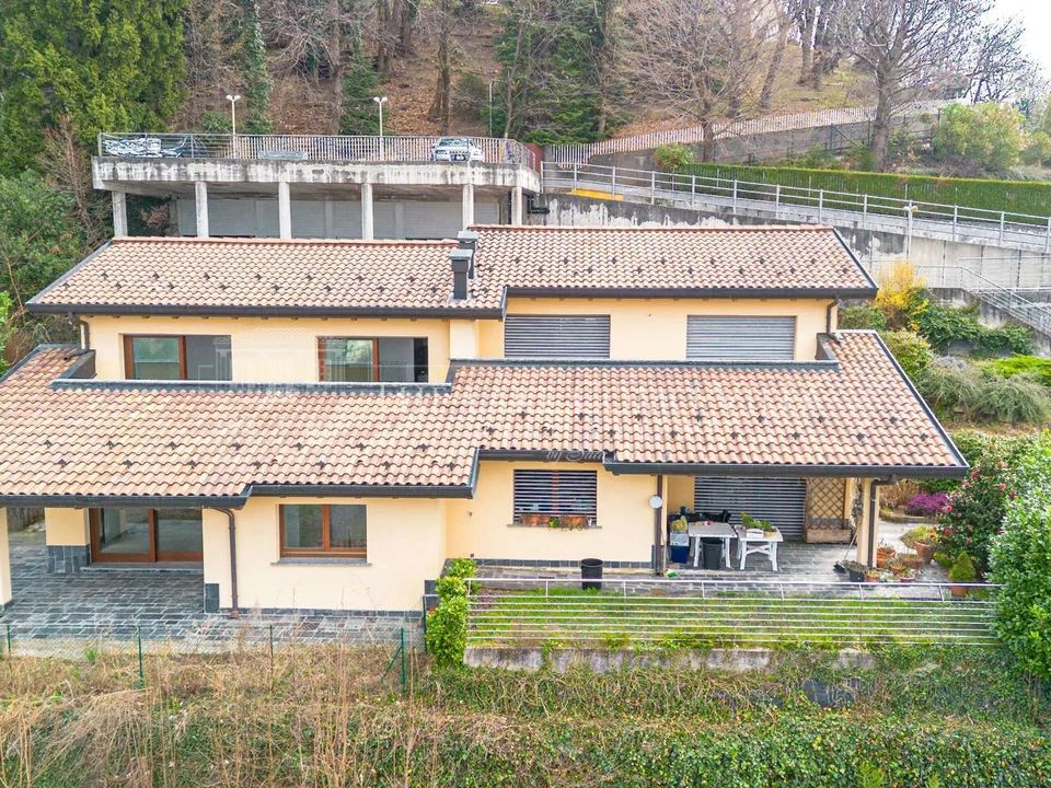Villa i Brunate, Como - foto 1